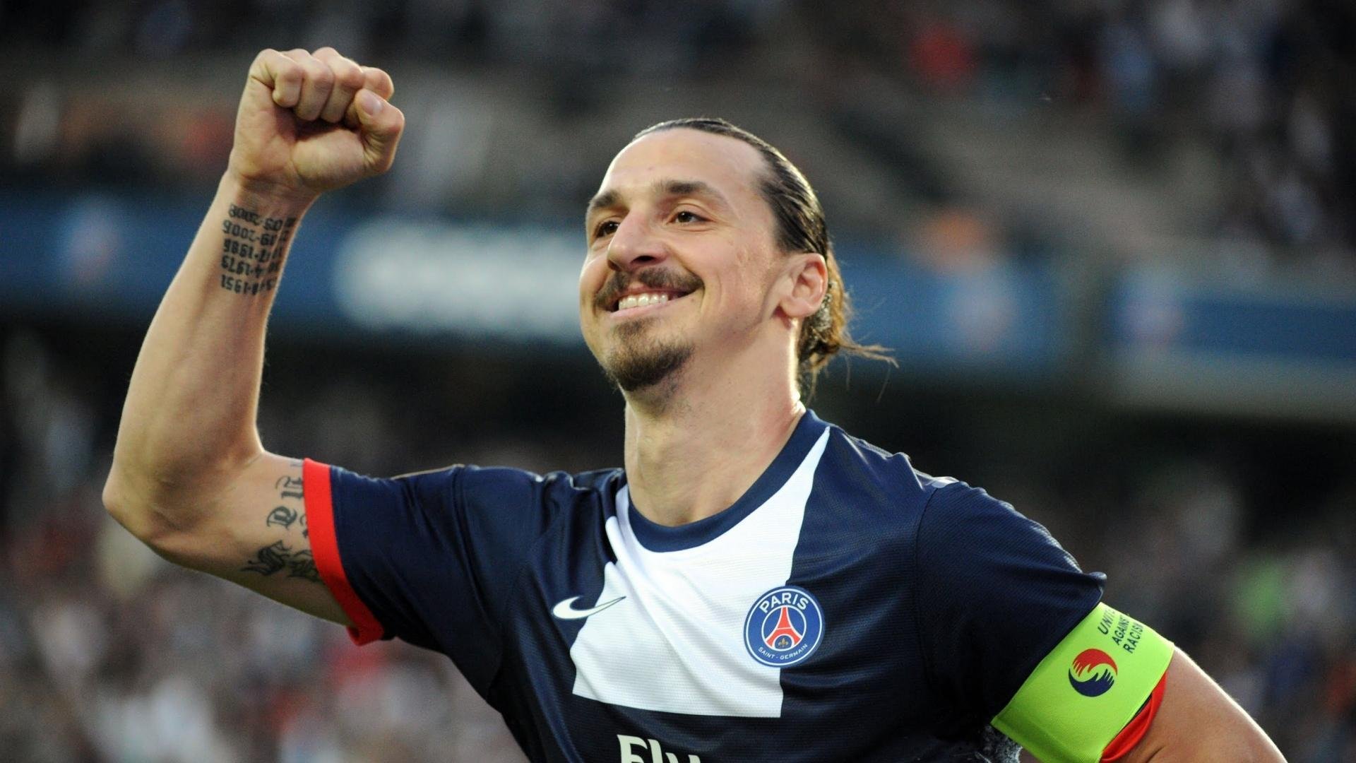 德甲现场火爆：攻守激烈，精彩迭起！，德甲榜首大战